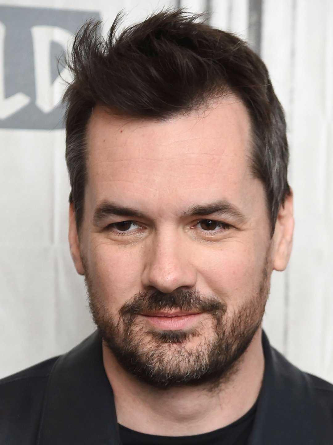 How tall is Jim Jefferies?